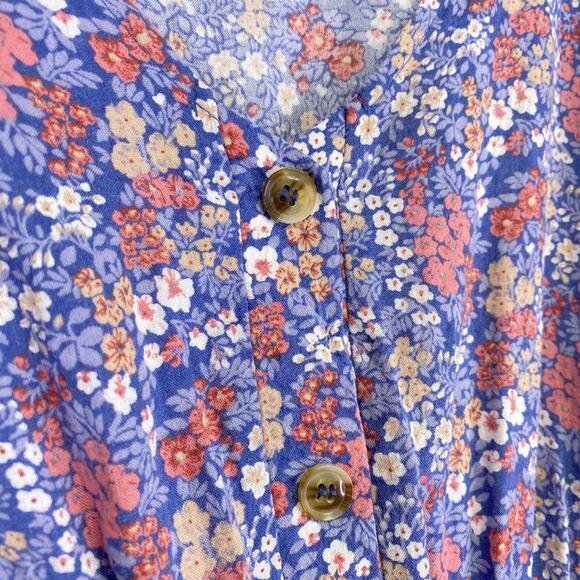 EVERLY Ditsy Floral A-Line Mini Dress Blue Red V-Neck Bohemian Cottagecore Sz M - Picture 4 of 7